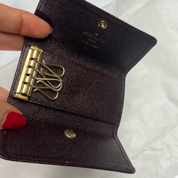 Auth. Louis Vuitton LV Taiga 4 Hook Ring Key Holder Case Wallet Multicles Vtg - Picture 7 of 17